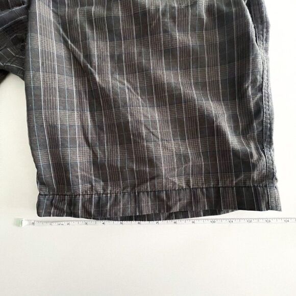 Billabong Chino Shorts Brown Plaid Mid Length Flat Front Men's Size 38 - Picture 6 of 10